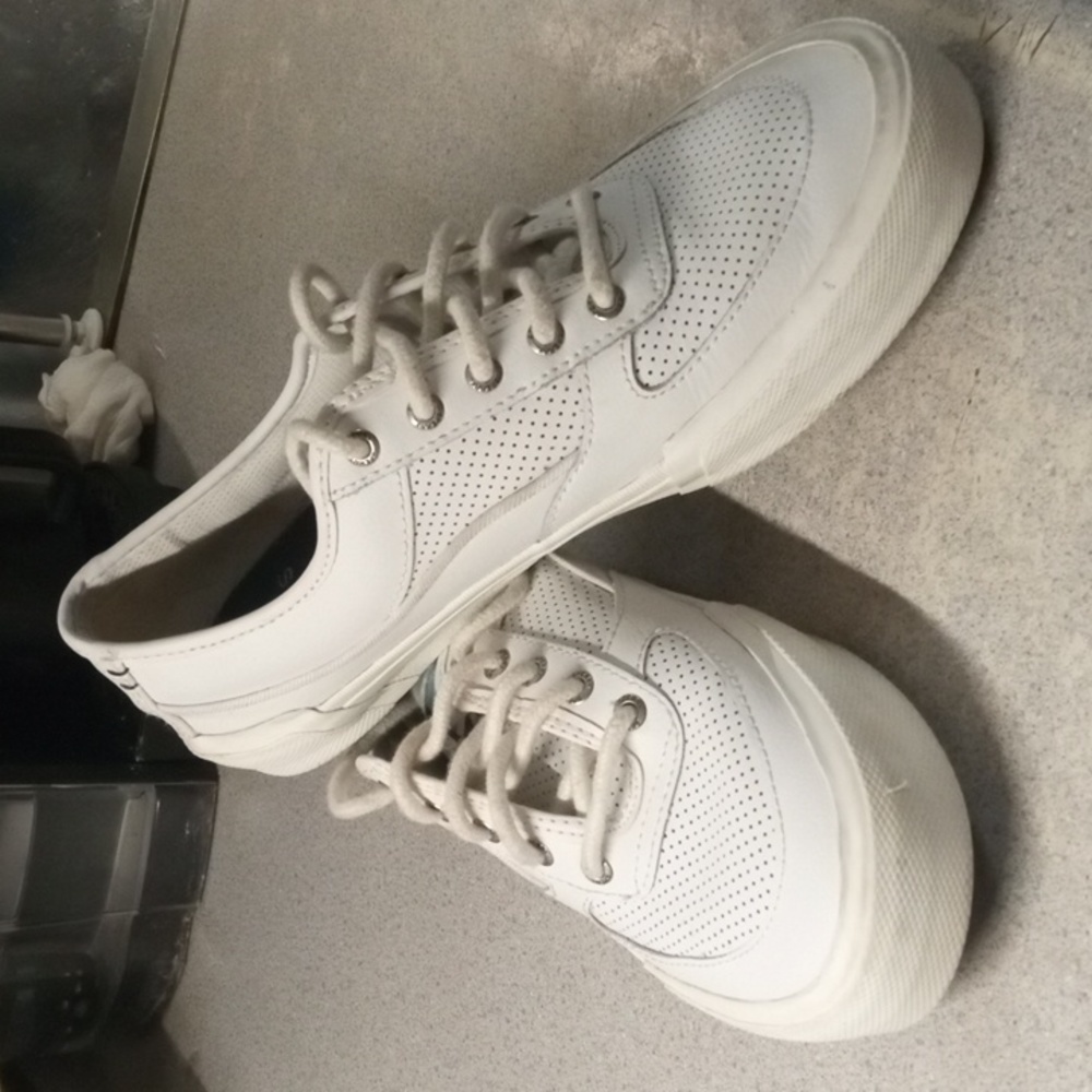 Sperry women's white lace up leather tennis shoes size 10